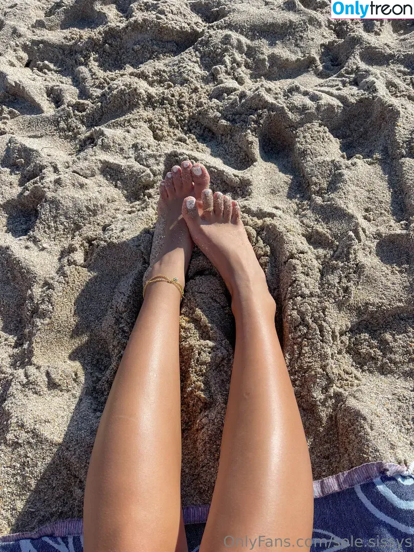 sole.sissys nude photo #0032 (sole.sissys)