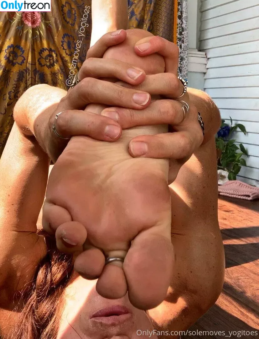 solemoves_yogitoes nude photo #0003 (yogamovesyouckburk)