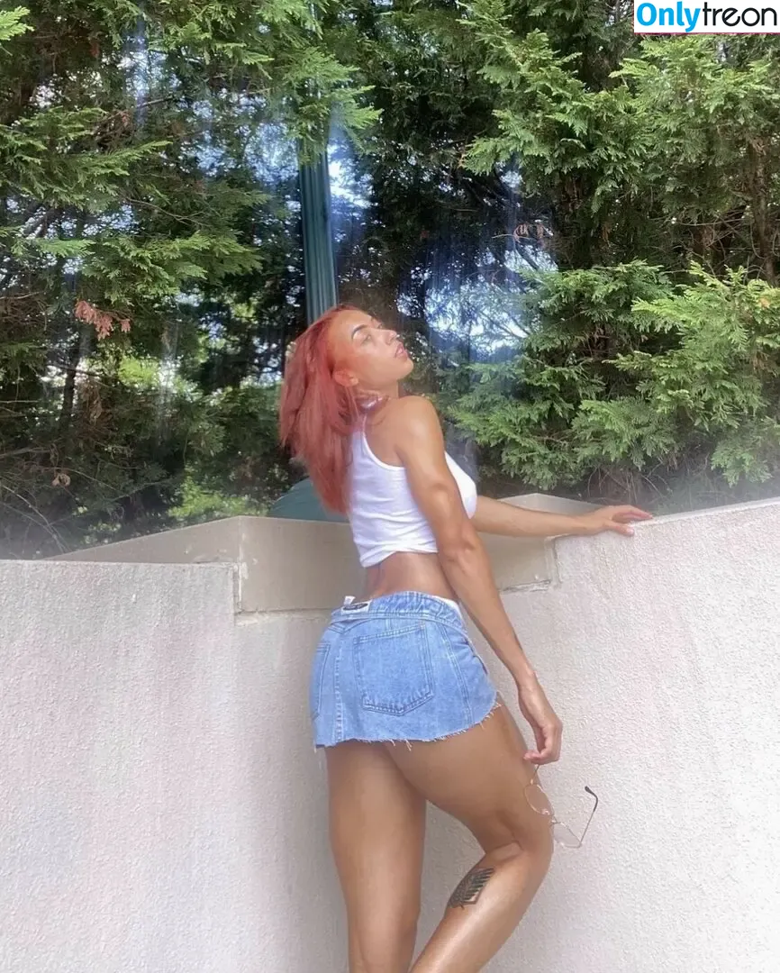 solesndsouls nude photo #0139 ( / Praying Mantis / solesnack)