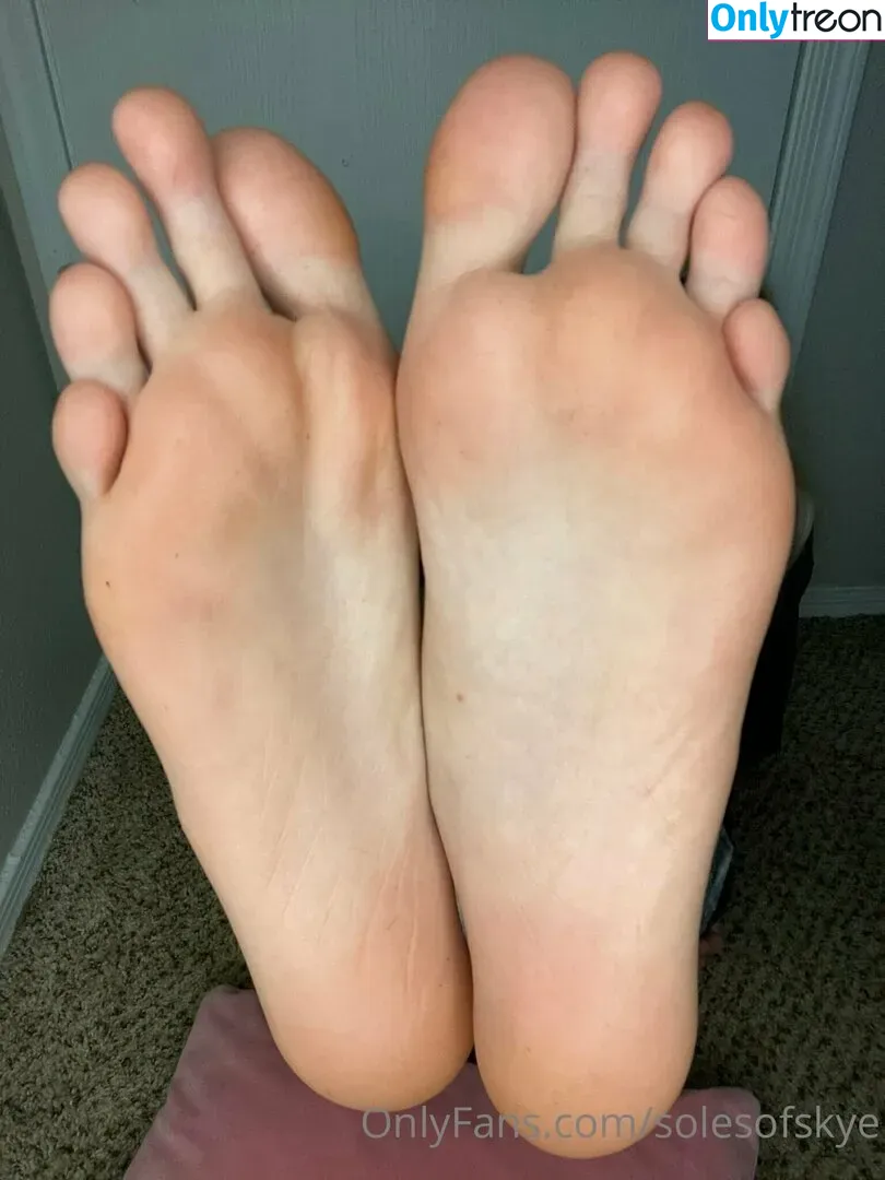 SolesOfSkye nude photo #0048 (feetphotossss)