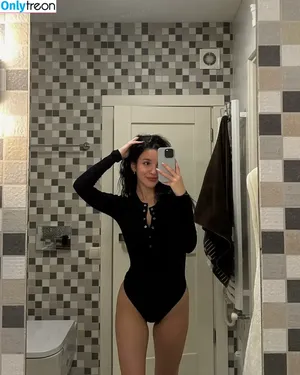 Solllomia / miamaievska nude photo #0024