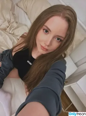 SoloDarika nude photo #0004