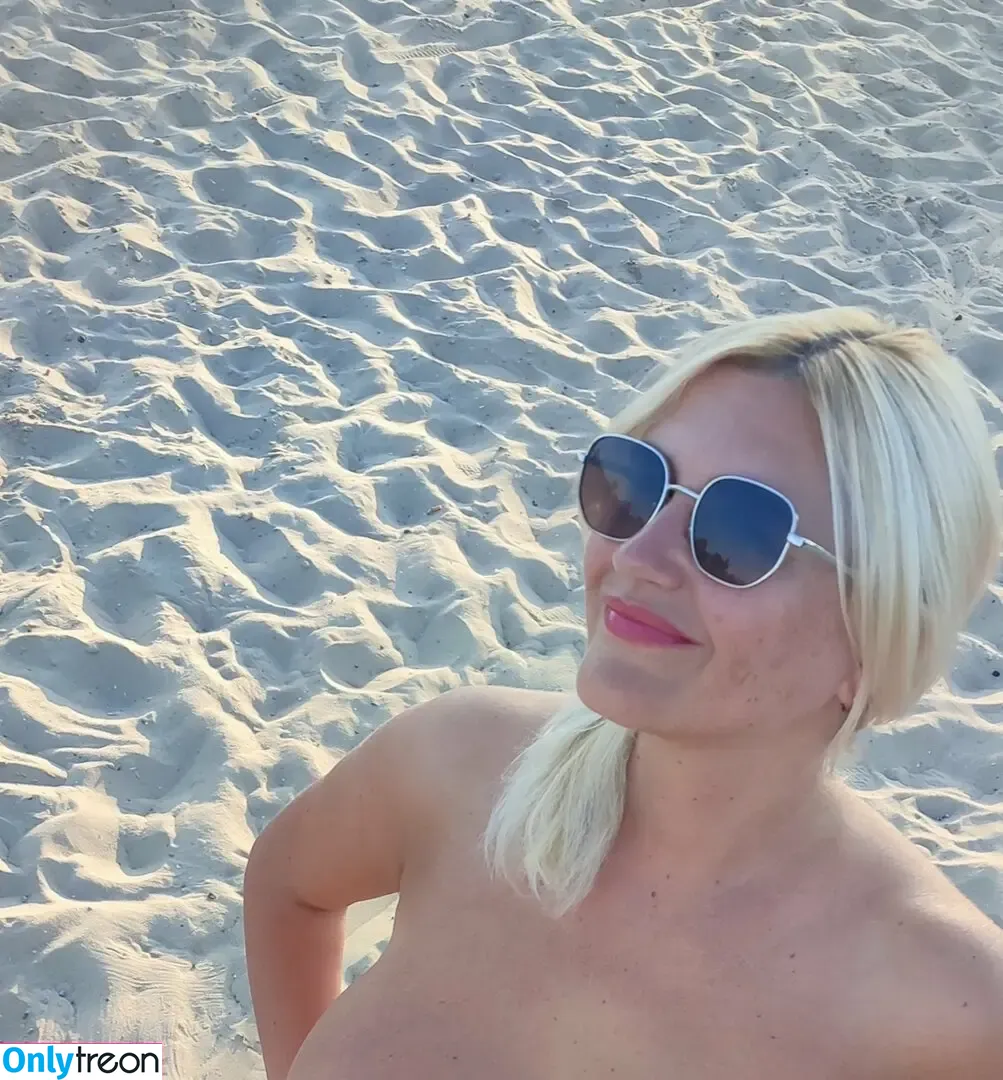 solodka_tata nude photo #0001 (solodkayatata)