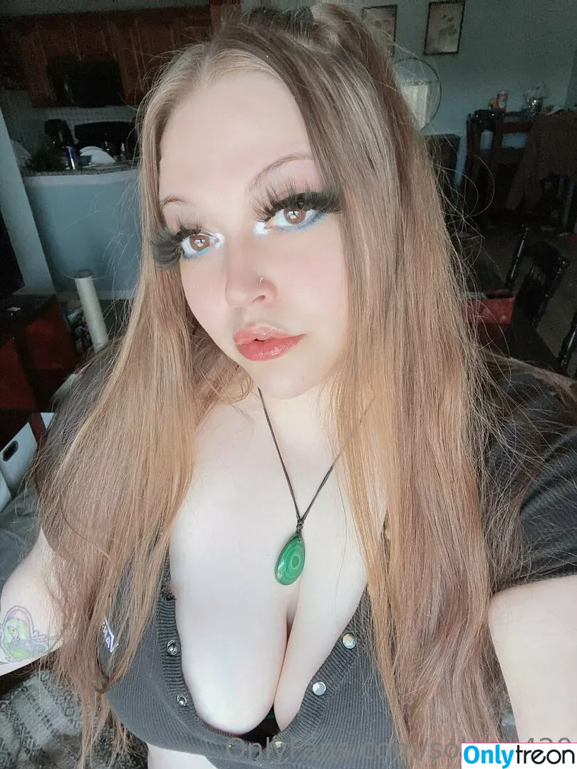 SoloQQ420 nude photo #0017 (soloqq420ttv)