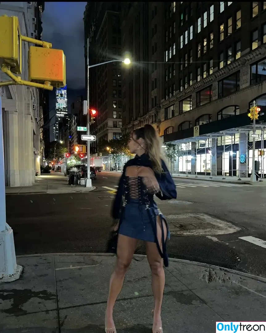 Sommer Ray nude photo #3576 (sommer-ray / sommerray)
