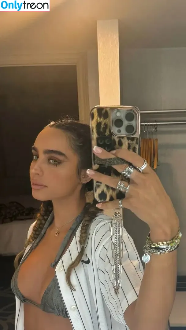 Sommer Ray nude photo #4201 (sommer-ray / sommerray)