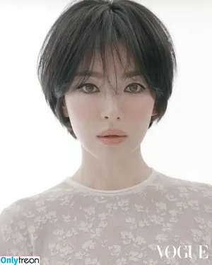 Song Hye-kyo / kyo1122 nude photo #0012