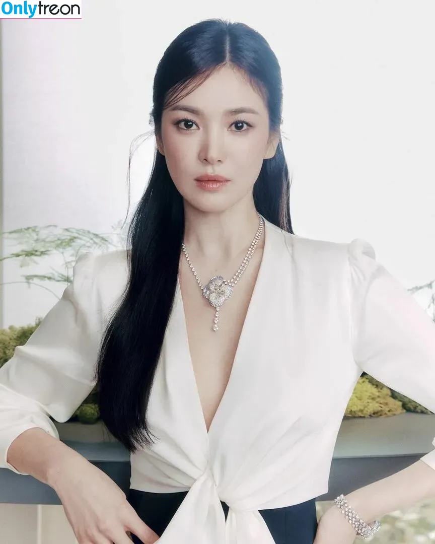 Song Hye-kyo голая photo #0026 (kyo1122)