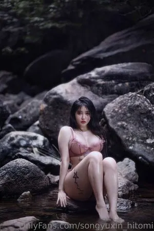 Songyuxin Hitomi / hitomi_official / songyuxin_hitomi фото голая #0166