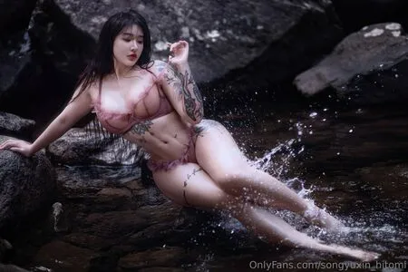 Songyuxin Hitomi / hitomi_official / songyuxin_hitomi фото голая #0172