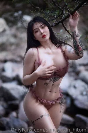 Songyuxin Hitomi / hitomi_official / songyuxin_hitomi фото голая #0174