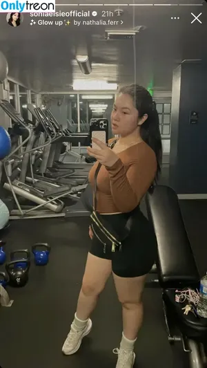 Sonia Elsie ASMR / piscesprincess_xo / soniaelsieofficial nude photo #0027