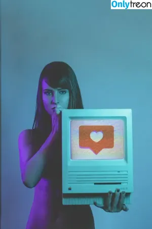 Sonja Reid / OMGitsfirefoxx nude photo #0127