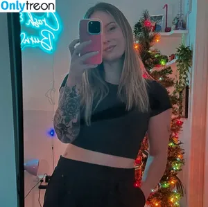 Sonja Reid / OMGitsfirefoxx nude photo #0131