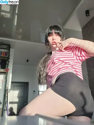  nude photo #0003