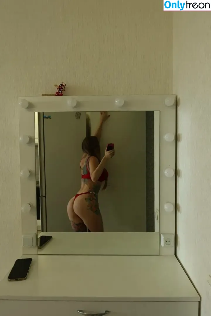 Sonya Temnikova nude photo #1050 (sonyatemnikova)