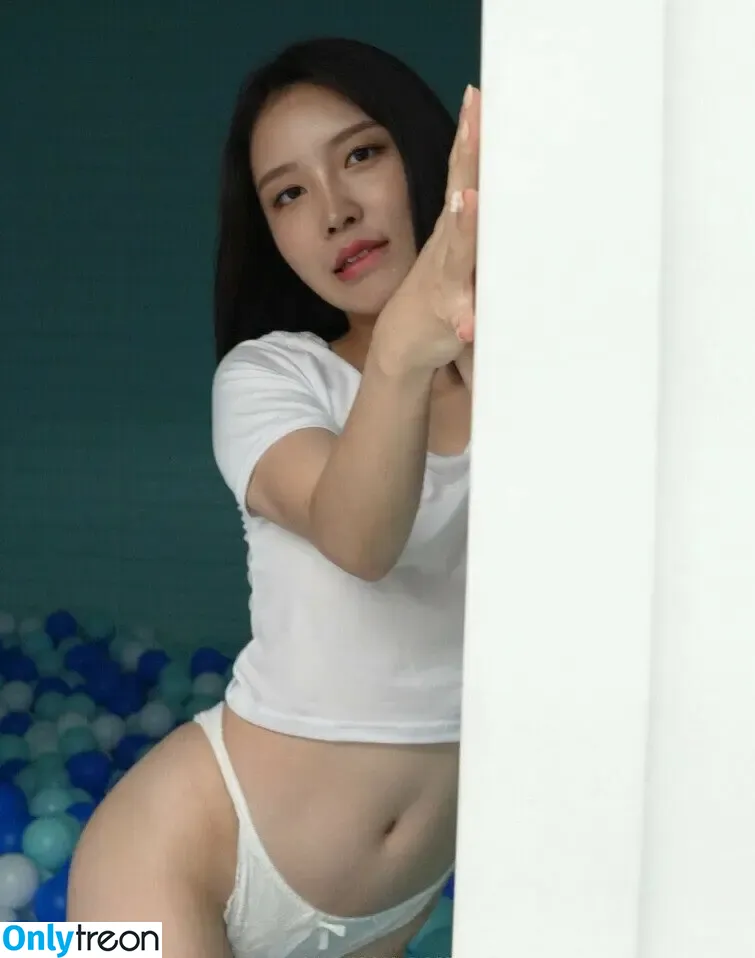 Soo Hee nude photo #0009 (shesayssoooo / xeesoxee / 수희 [AV Actress])