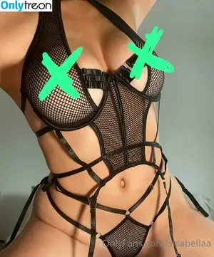 Soph Isabella / sisabellaa / sisabellaa.of nude photo #0014