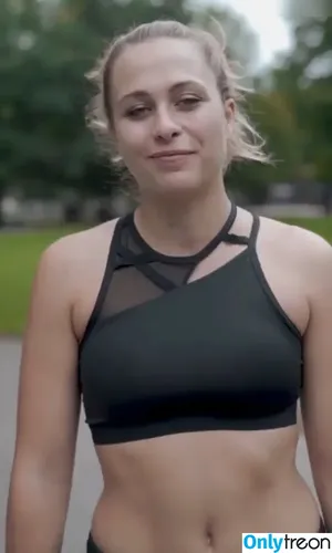 Sophia Flörsch / SophiaFloersch nude photo #0054
