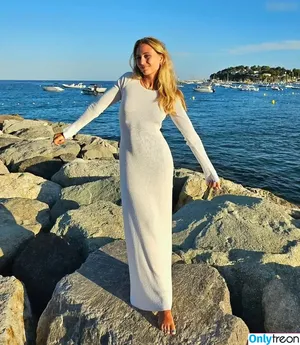 Sophia Flörsch / SophiaFloersch nude photo #0089