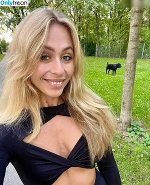 Sophia Flörsch / SophiaFloersch nude photo #0110