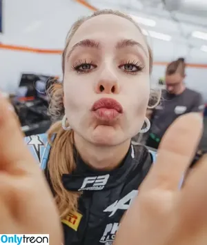 Sophia Flörsch / SophiaFloersch nude photo #0167