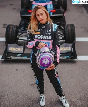 Sophia Flörsch / SophiaFloersch nude photo #0168