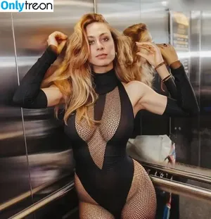 Sophia Flörsch / SophiaFloersch nude photo #0252