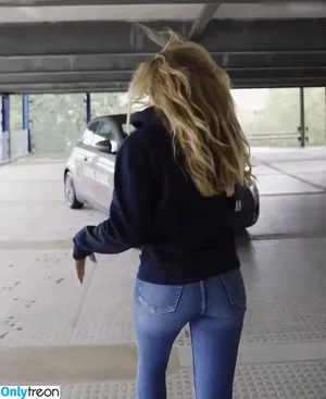 Sophia Flörsch / SophiaFloersch nude photo #0276