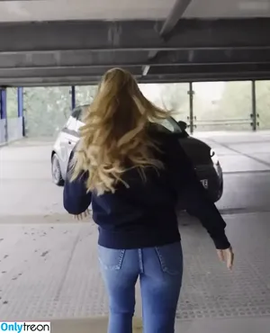 Sophia Flörsch / SophiaFloersch nude photo #0277
