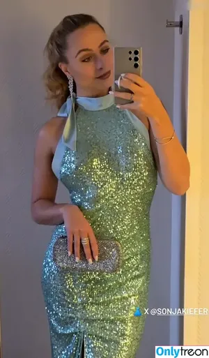 Sophia Flörsch / SophiaFloersch nude photo #0290