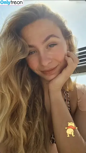 Sophia Flörsch / SophiaFloersch nude photo #0309