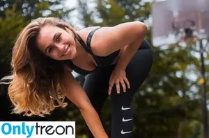 Sophia Flörsch / SophiaFloersch nude photo #0311