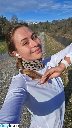 Sophia Flörsch / SophiaFloersch nude photo #0321