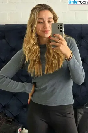 Sophia Flörsch / SophiaFloersch nude photo #0368