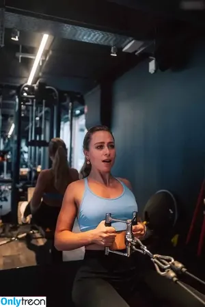 Sophia Flörsch / SophiaFloersch nude photo #0446