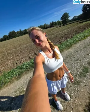 Sophia Flörsch / SophiaFloersch nude photo #0450