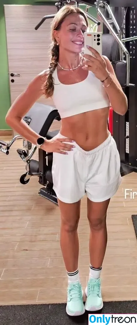 Sophia Flörsch nude photo #0192 (SophiaFloersch)