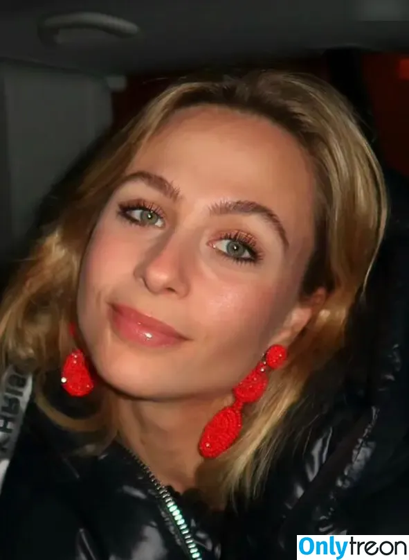 Sophia Flörsch nude photo #0270 (SophiaFloersch)