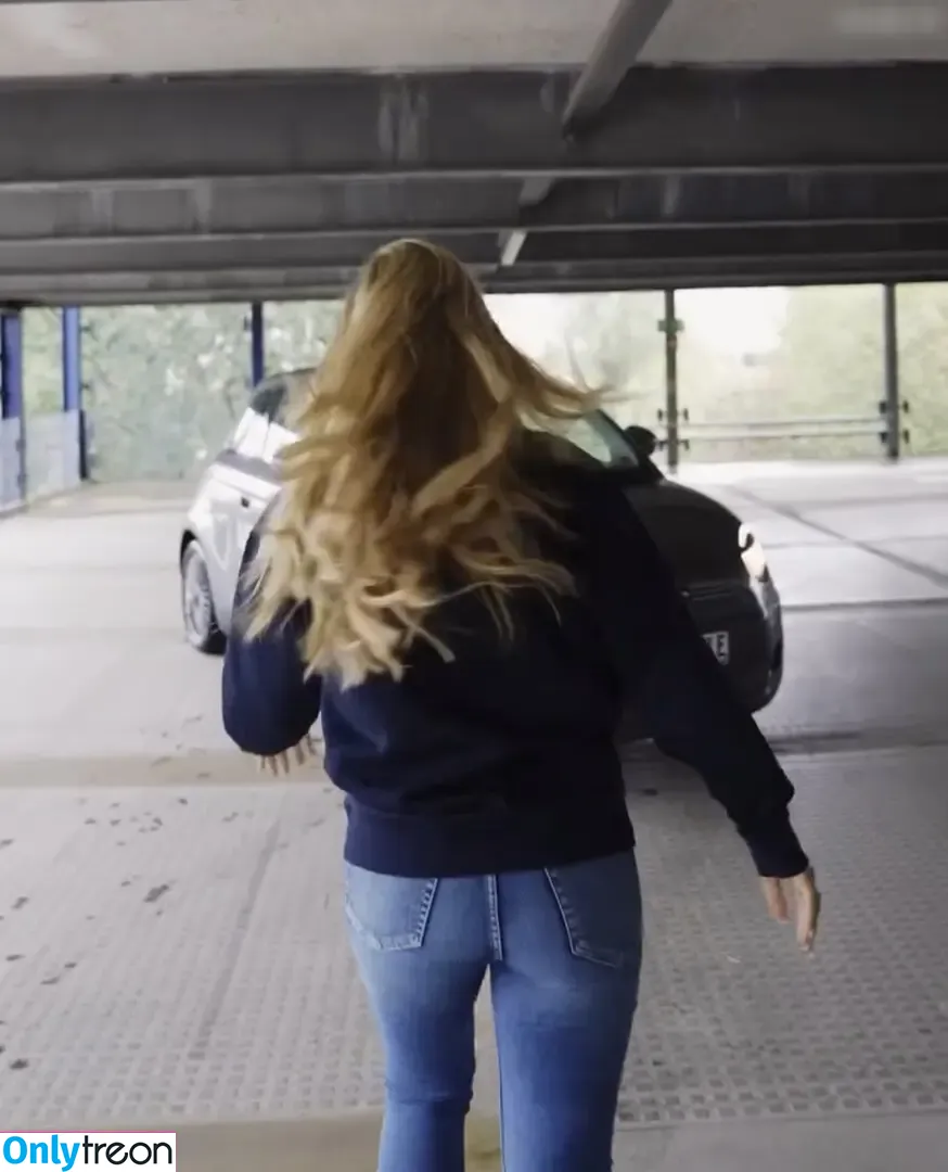 Sophia Flörsch nude photo #0277 (SophiaFloersch)