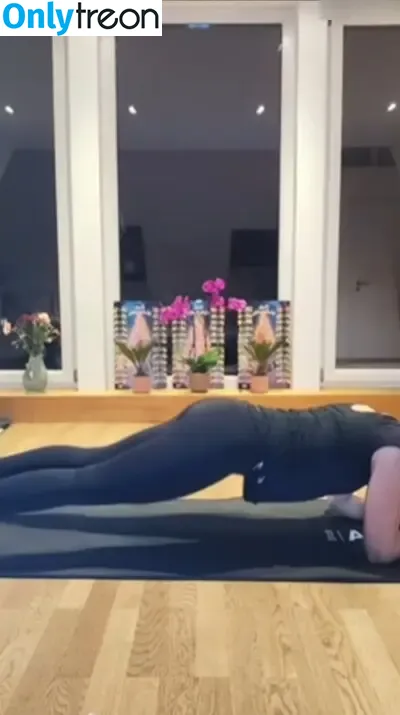 Sophia Flörsch nude photo #0312 (SophiaFloersch)
