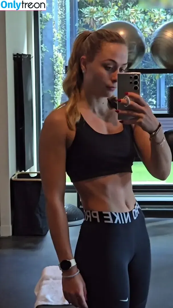 Sophia Flörsch nude photo #0334 (SophiaFloersch)