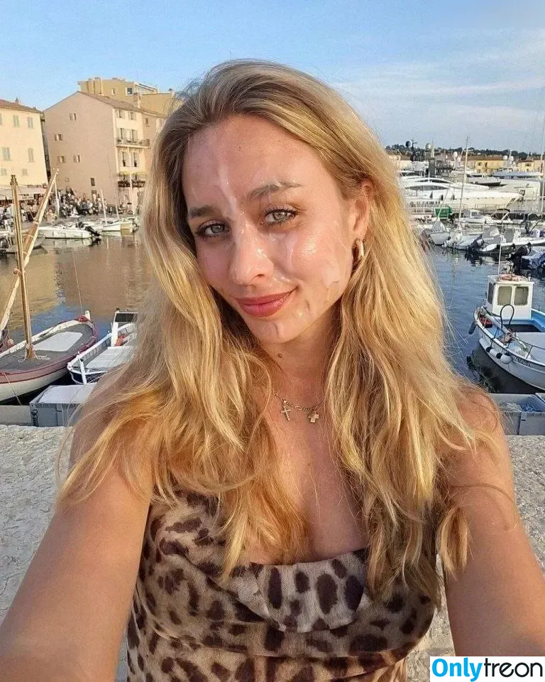 Sophia Flörsch nude photo #0455 (SophiaFloersch)