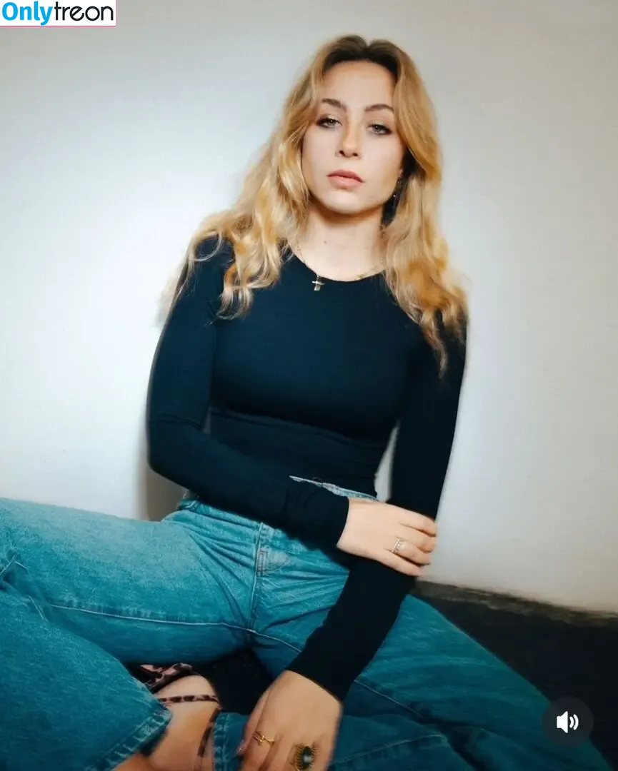 Sophia Flörsch nude photo #0550 (SophiaFloersch)