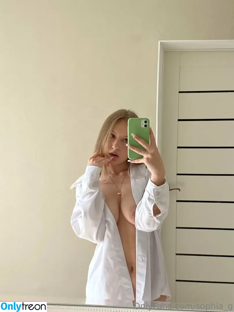 sophia_g nude photo #0021 (realprincesssophia)