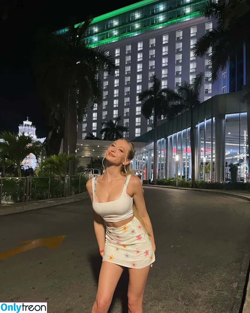 sophia.ilysm голая photo #0019 (Sophia Diamond)