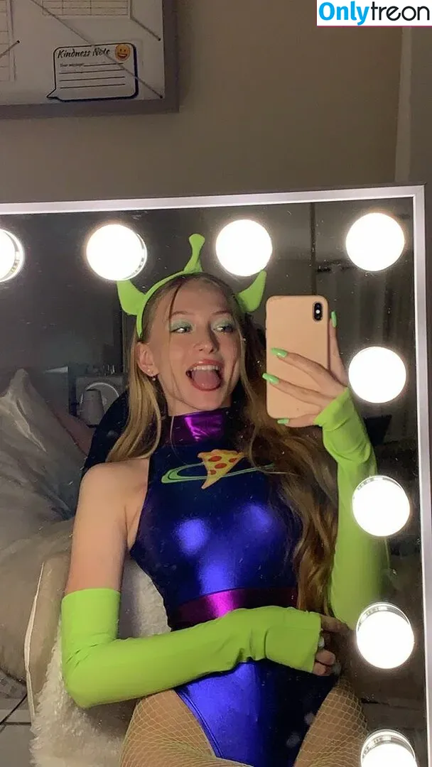 sophia.ilysm голая photo #0098 (Sophia Diamond)