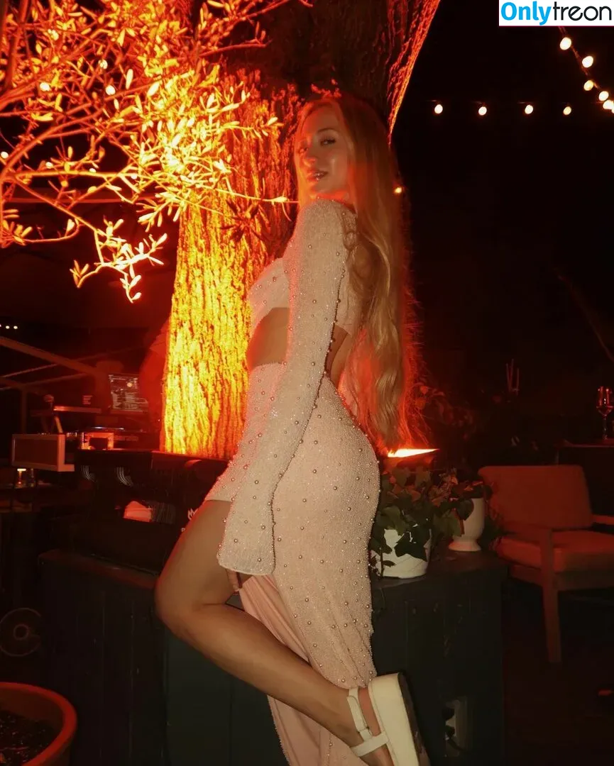 sophia.ilysm nude photo #0129 (Sophia Diamond)