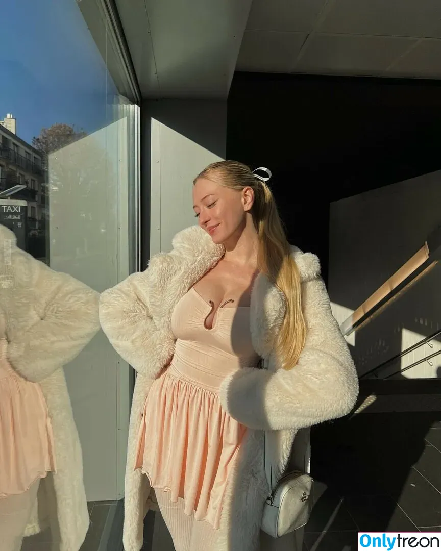 sophia.ilysm nude photo #0195 (Sophia Diamond)
