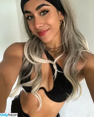 Sophia Koumouris / sophiakoumouris nude photo #0028